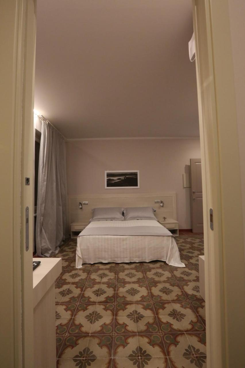 Palazzo Belli Bed & Breakfast Alba  Eksteriør bilde